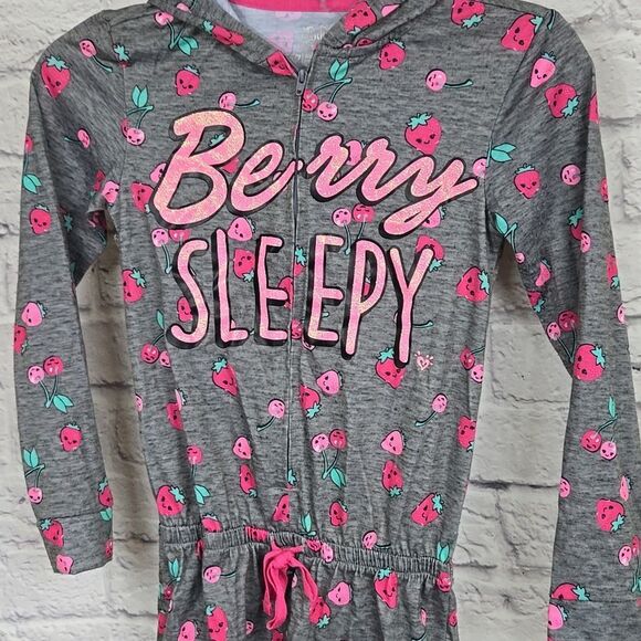 Justice 6/7 Girl Strawberry Print Gray Hoodie Romper Pajama Loungewear Sleepwear - Picture 2 of 15